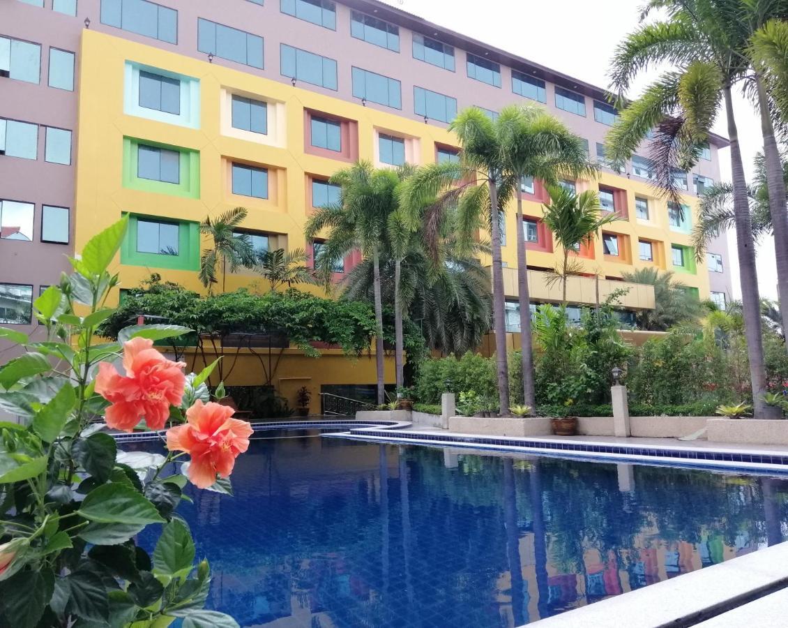 Boutique Hotel Pattaya Exterior foto